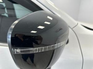 Nissan Navara 2.5DDTI PRO-2X automatic D/C - Image 8