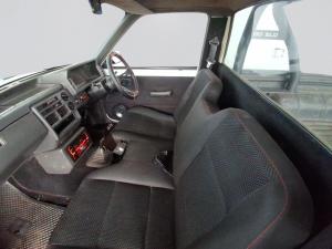 Ford Courier 1800 SWBS/C - Image 3