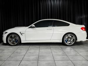 BMW M4 M4 coupe auto - Image 4