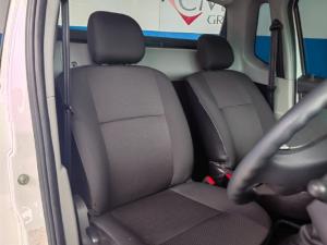 Nissan NP200 1.6i safety pack (aircon) - Image 6