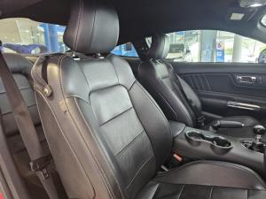 Ford Mustang 5.0 GT fastback - Image 8