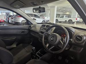Renault Kwid 1.0 Evolution - Image 5
