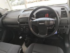 Isuzu D-Max Gen 6 250c single cab Fleetside - Image 3