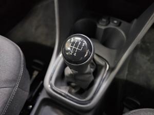 Volkswagen Polo Vivo hatch 1.4 Life - Image 7