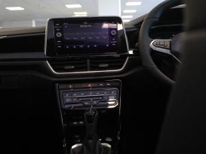 Volkswagen T-Roc 2.0TSI 4Motion R-Line - Image 14