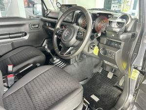 Suzuki Jimny 1.5 GLX AllGrip 3-door manual - Image 10