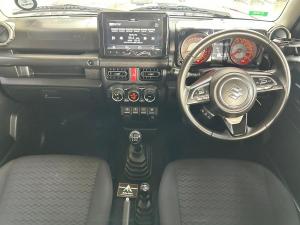 Suzuki Jimny 1.5 GLX AllGrip 3-door manual - Image 11