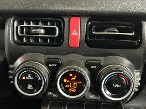 Suzuki Jimny 1.5 GLX AllGrip 3-door manual - Image 14
