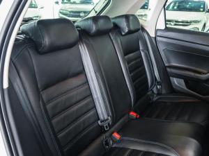 Volkswagen Polo hatch 1.0TSI Life auto - Image 14