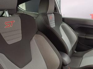 Ford Fiesta ST - Image 25