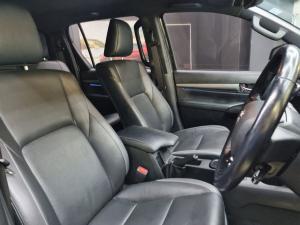 Toyota Hilux 2.8GD-6 double cab 4x4 Legend auto - Image 17