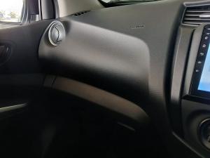 Nissan Navara 2.5DDTi single cab XE - Image 21