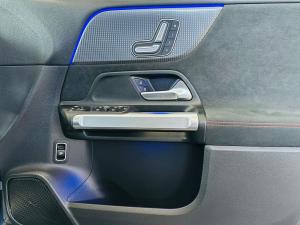 Mercedes-Benz EQB EQB350 4Matic Progressive - Image 10