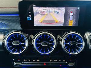 Mercedes-Benz EQB EQB350 4Matic Progressive - Image 9