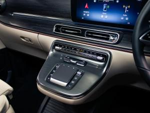 Mercedes-Benz V-Class V300d Exclusive - Image 16