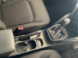 Toyota Urban Cruiser 1.5 XR manual - Image 12