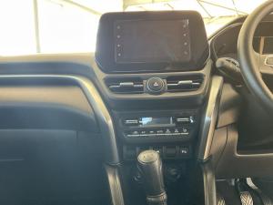 Toyota Urban Cruiser 1.5 XR manual - Image 15