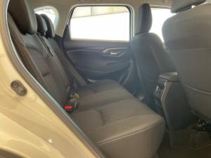 Toyota Urban Cruiser 1.5 XR manual - Image 18