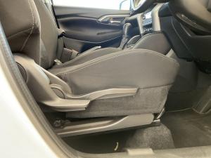 Toyota Urban Cruiser 1.5 XR manual - Image 19