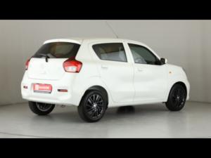Toyota Vitz 1.0 XR manual - Image 2
