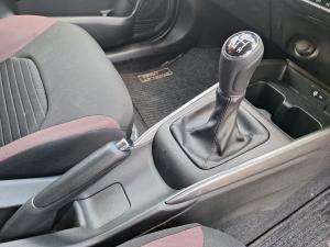 Toyota Starlet Cross 1.5 XR manual - Image 12