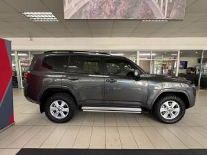 Toyota Land Cruiser 300 3.3D GX-R - Image 3