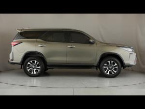 Toyota Fortuner 2.4GD-6 auto - Image 3