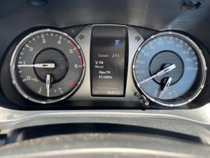 Toyota Hilux 2.4GD-6 double cab 4x4 Raider auto - Image 9