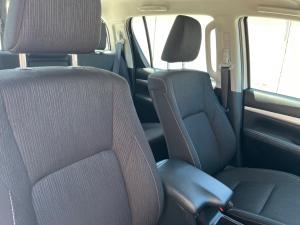 Toyota Hilux 2.4GD-6 double cab 4x4 Raider auto - Image 12