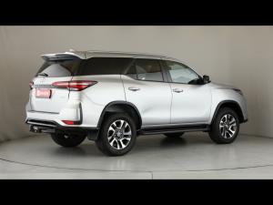 Toyota Fortuner 2.4GD-6 4x4 - Image 2