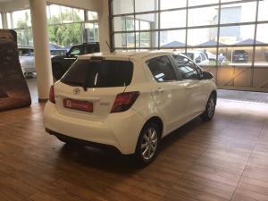 Toyota Yaris 1.3 - Image 2