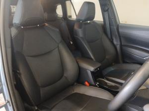 Toyota Corolla Cross 1.8 Hybrid XS - Image 17