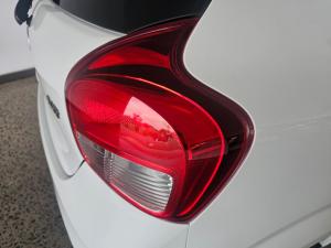 Toyota Vitz 1.0 XR - Image 17