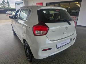 Toyota Vitz 1.0 XR - Image 9