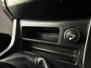 Isuzu D-MAX 250 HO HI-RIDE D/C - Image 8