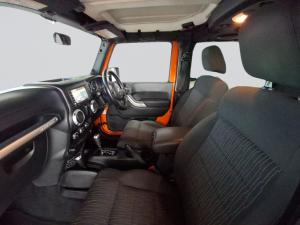 Jeep Wrangler Sahara 3.6L V6 automatic 2-Door - Image 3