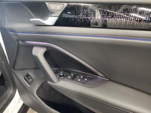 Volkswagen Tiguan 2.0TDI R-Line 4Motion - Image 12