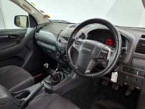 Isuzu KB 250D-Teq double cab LE - Image 5