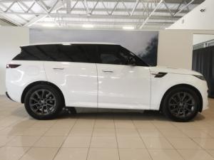 Land Rover Range Rover Sport D350 Dynamic SE - Image 6