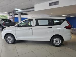 Toyota Rumion 1.5 S - Image 3