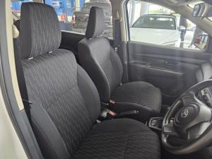 Toyota Rumion 1.5 S - Image 9