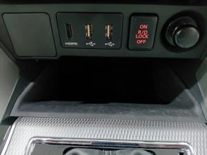 Mitsubishi Pajero Sport 2.4DI-D 4x4 - Image 11