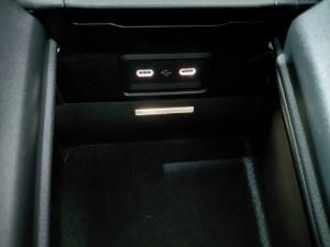 Mercedes-Benz C-Class C220d Avantgarde - Image 12