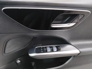 Mercedes-Benz C-Class C220d Avantgarde - Image 18