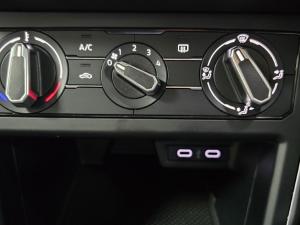 Volkswagen Polo hatch 1.0TSI Life auto - Image 6