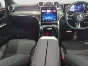 Mercedes-Benz GLC GLC220d 4Matic Avantgarde - Image 11