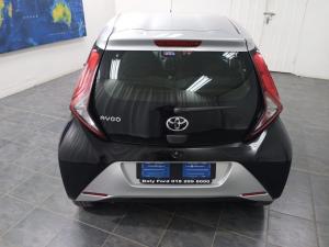 Toyota Aygo 1.0 X-Clusiv - Image 6