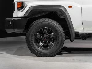 Toyota Land Cruiser 79 2.8GD-6 double cab - Image 17