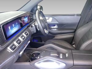 Mercedes-Benz GLS GLS450d 4Matic - Image 12
