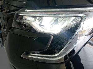 Mahindra XUV700 2.0T AX7L Black Edition - Image 19